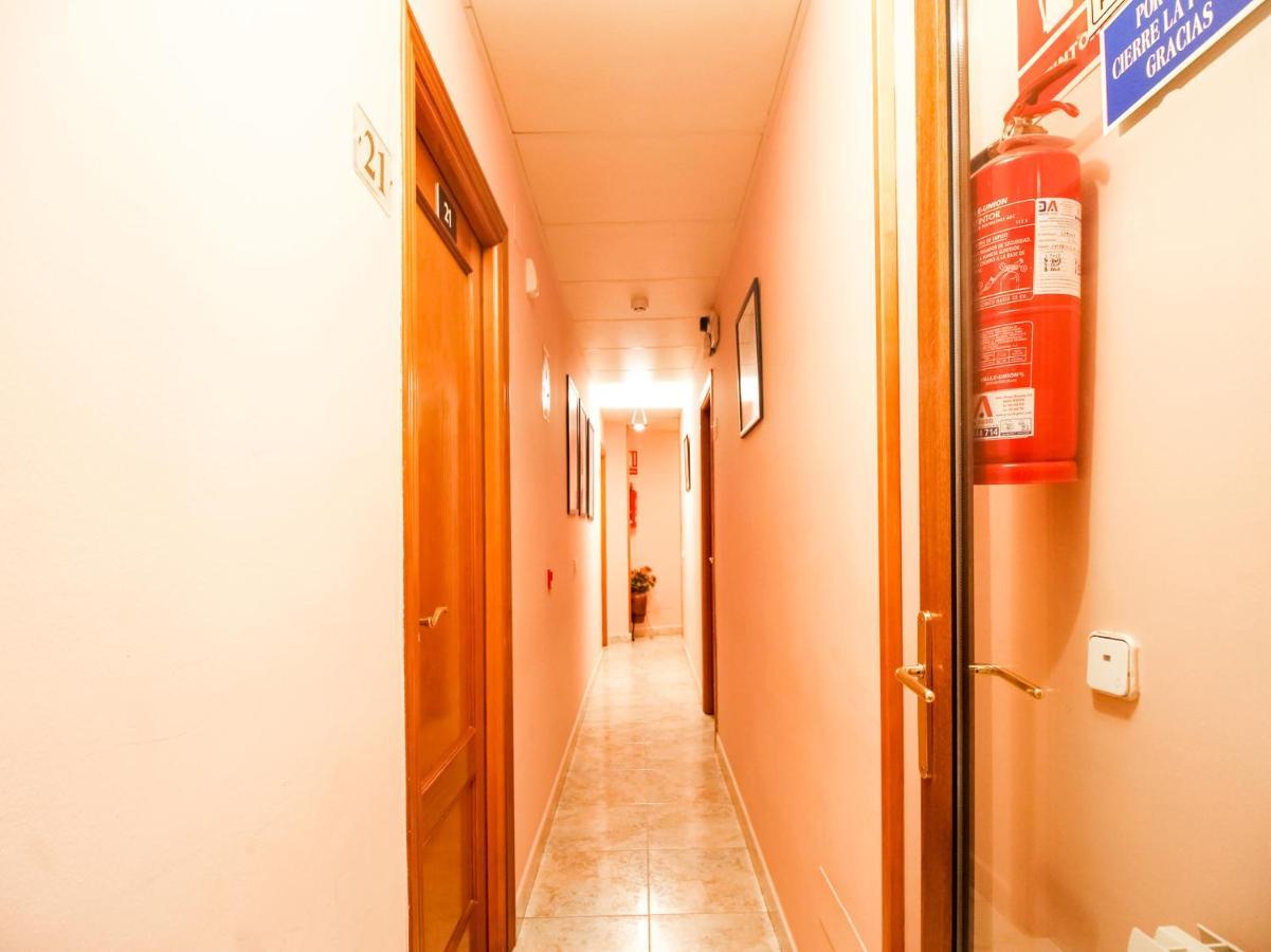 Oyo Hospedaje El Gato Segowia Zewnętrze zdjęcie